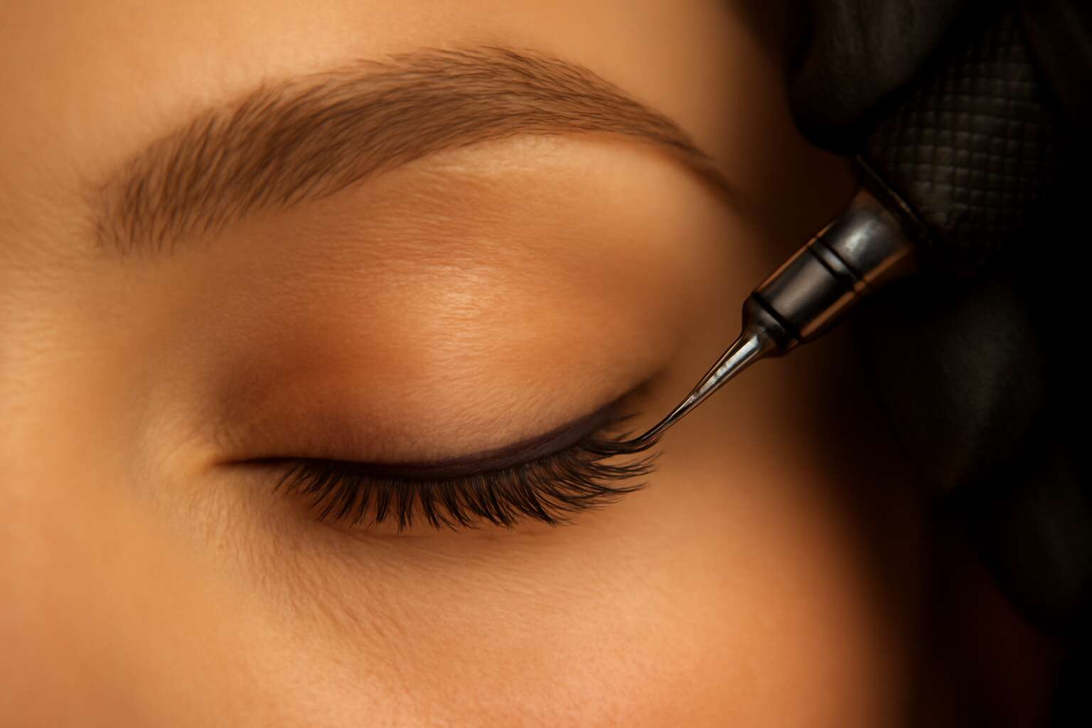 does permanent eyeliner ruin your lashes
