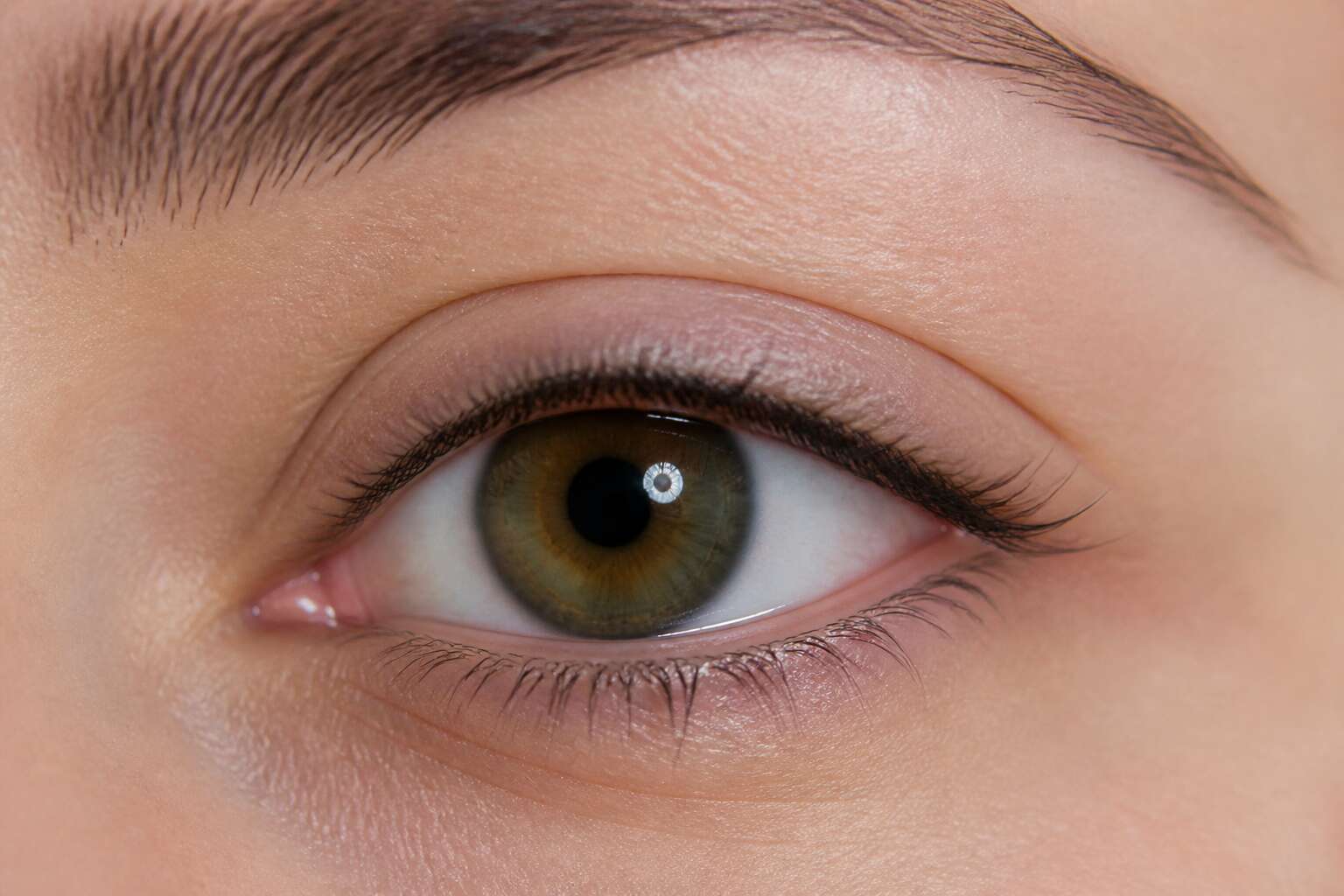 permanent eyeliner thin